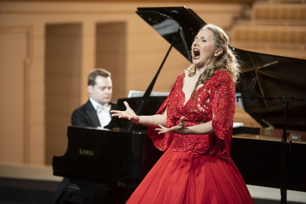 Kobieta, która śpiewa w operze